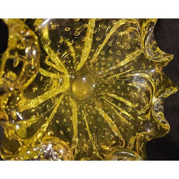 Murano Double-Ruffle Controlled Bubble Yellow Candy Dish (8") - Picture 9 of 10